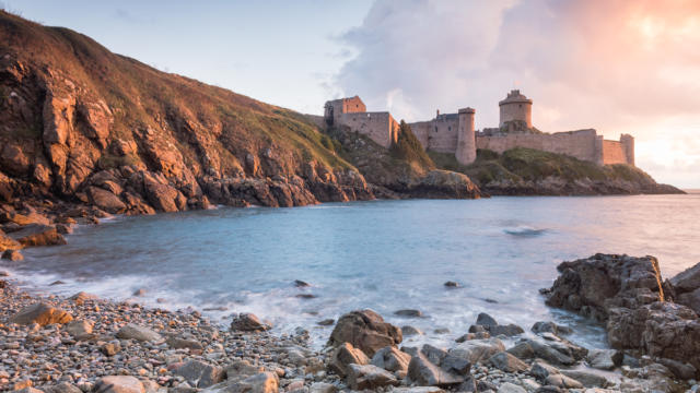 Fort-la-Latte - Petite crique au lever du jour