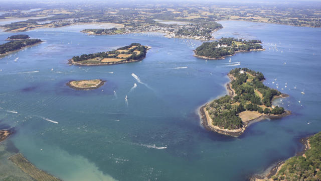 Vue aerienne du golfe du Morbihan