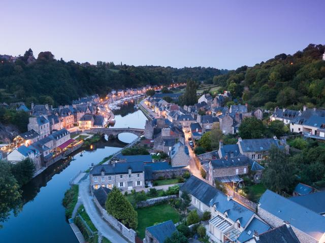 Dinan, port de Dinan et la Rance au coucher du soleil