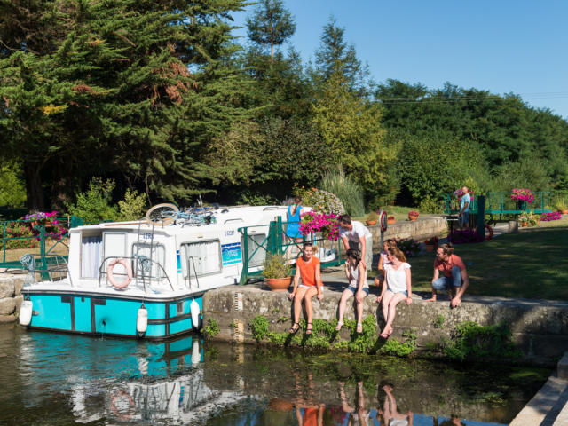 Canal de Nantes à Brest - Malestroit - Le Roc St André (août 2016)