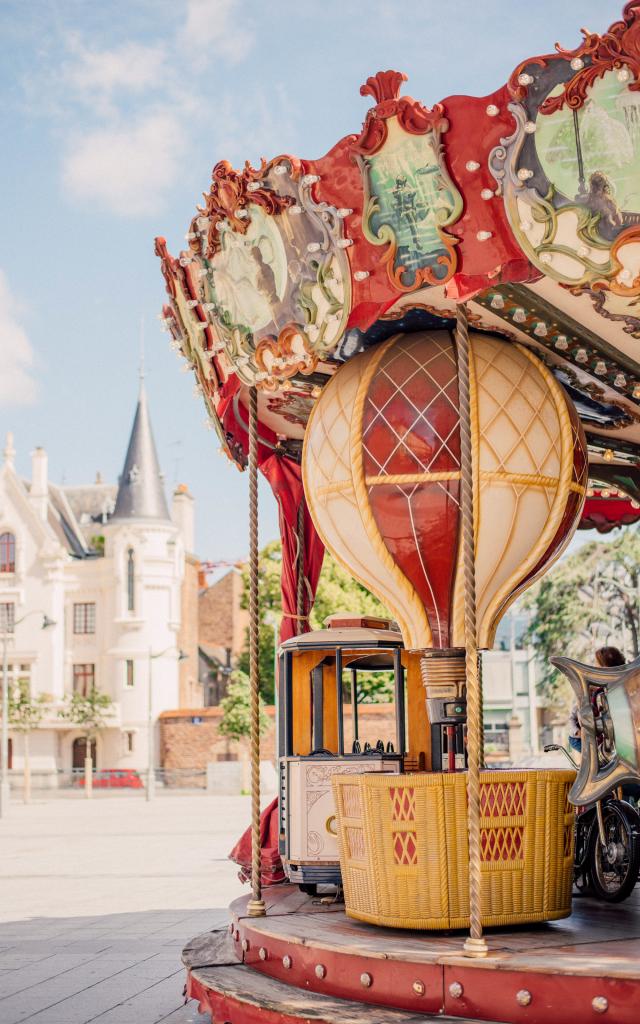 Rennes - Place Hoche - manège