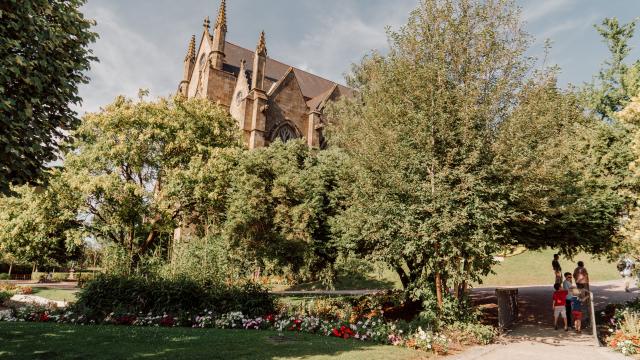 Fougères - Jardin du Nançon et église Saint-Léonard