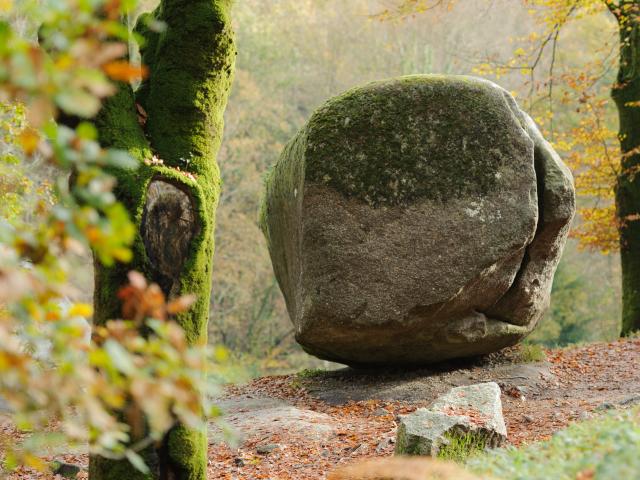 Huelgoat, chaos granitique de la forêt du Huelgoat, site de la Roche Tremblante.