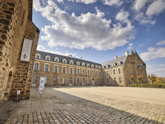 Châteaugiron - Centre d'art Les 3 CHA