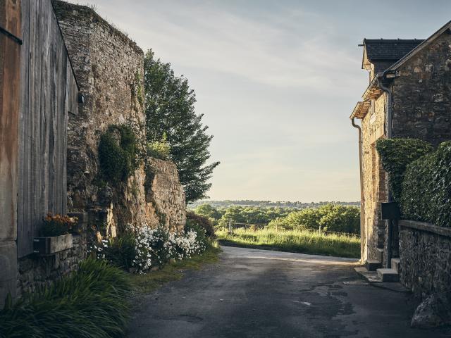 Petite rue fleurie - Saint-Aubin-du Cormier
