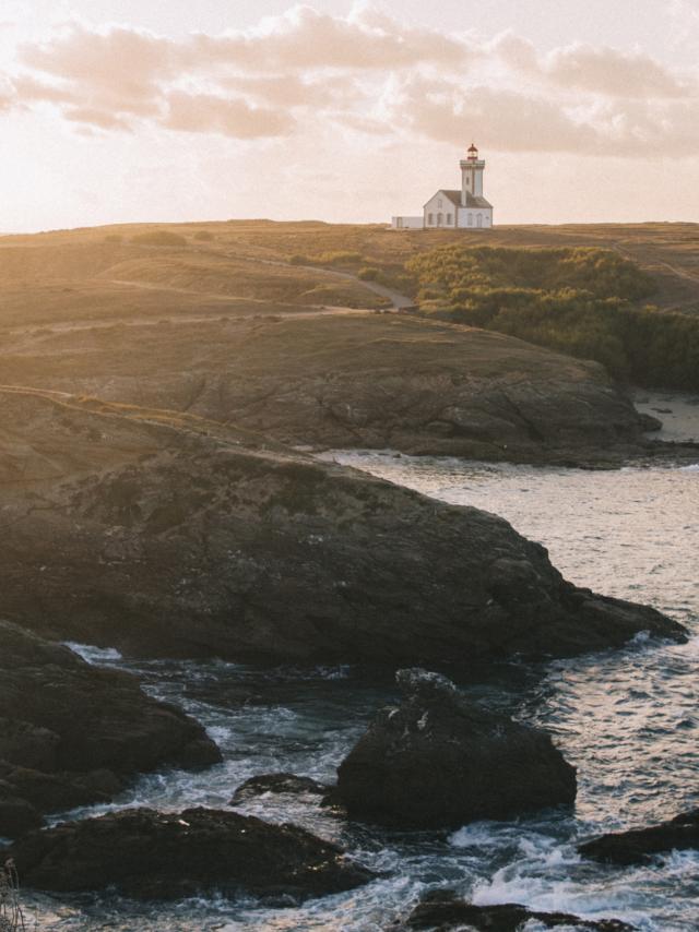 Phare des Poulains