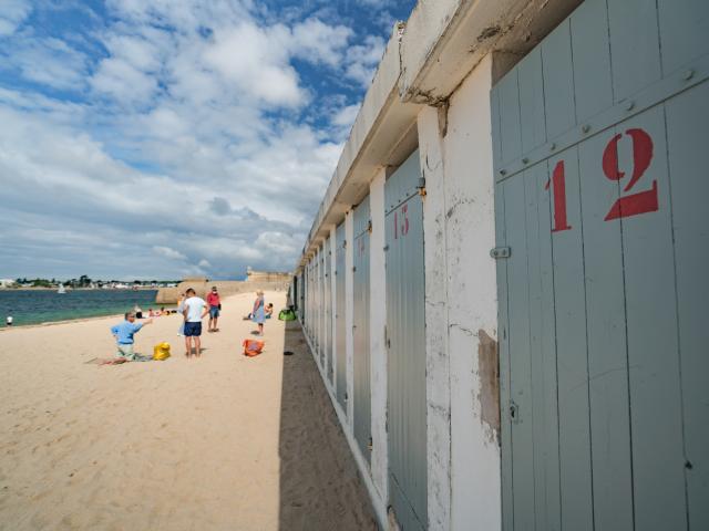 La Grande Plage avec ses cabines