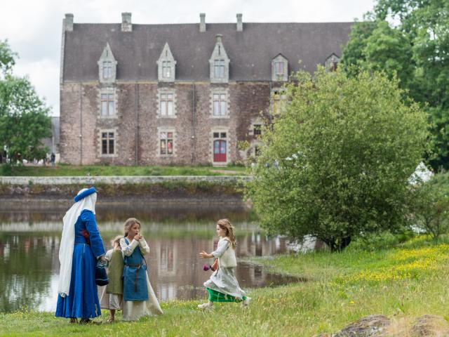 Fête médiévale au Château de Comper à Concoret