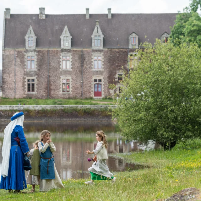 Fête médiévale au Château de Comper à Concoret