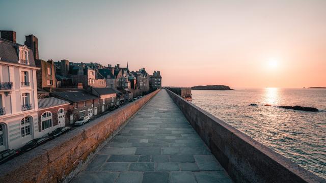 Le long des remparts