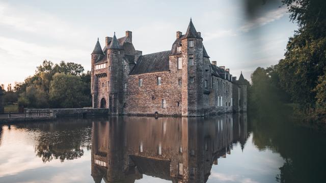 Campénéac - Château de Trécesson et ses douves