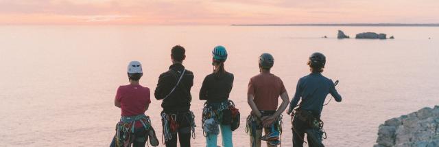 Presqu'île de Crozon - Escalade entre amis à la pointe de Pen Hir
