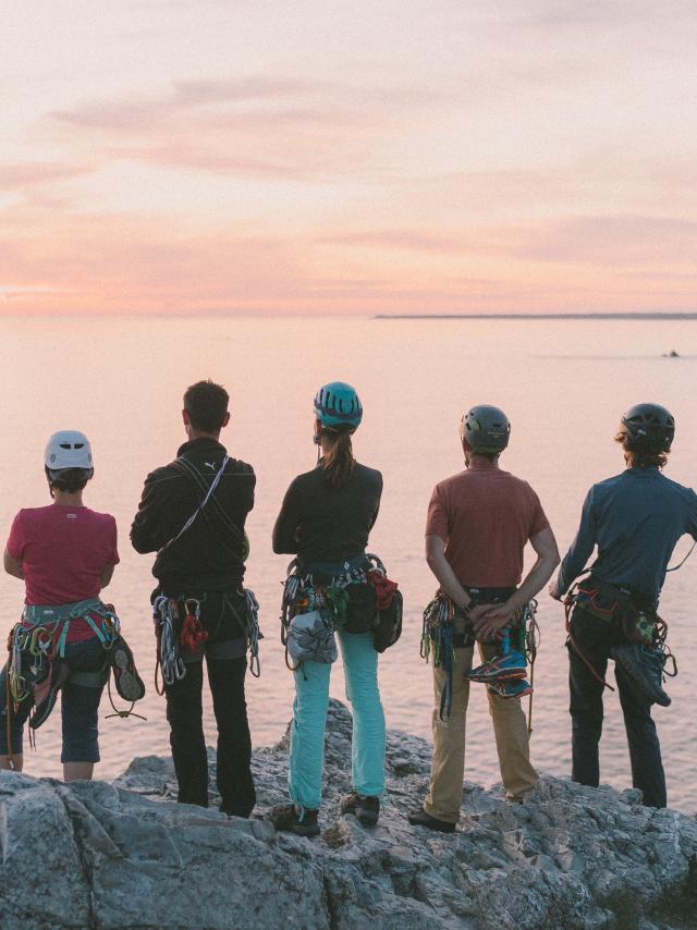 Presqu'île de Crozon - Escalade entre amis à la pointe de Pen Hir