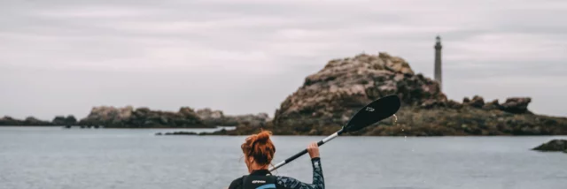 Kayak vers le Phare de l'Île Vierge