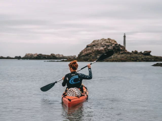 Kayak vers le Phare de l'Île Vierge
