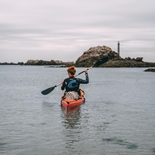 Kayak vers le Phare de l'Île Vierge