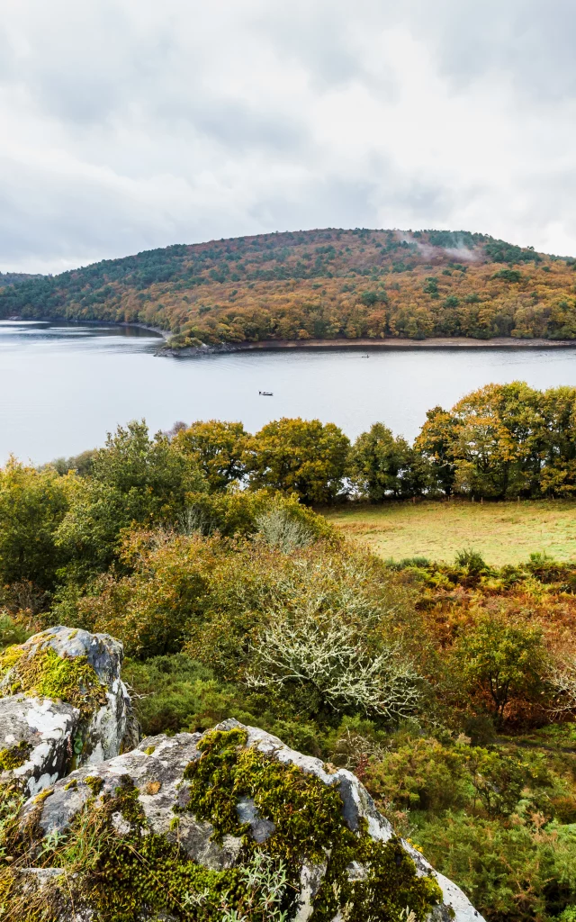 Tregnanton, vue sur le Lac de Guerledan