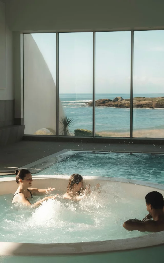 Moment entre amis à la Thalassothérapie de Quiberon