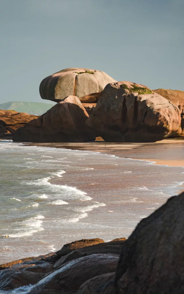 Trégastel - Plage du Coz Pors - Rocher du sorcier - Rocher de la sorcière